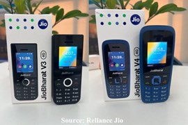 Jio का दिवाली गिफ्ट ! : मात्र ₹1000 की रेंज में लॉन्च किए दो 4G Phone