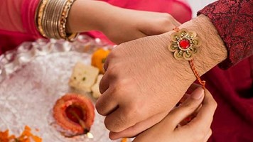 Rakshabandhan 2025 : रक्षाबंधन इन 3 राशियों के लिए बेहद खास, 297 साल बाद बन रहा दुर्लभ संयोग, अचानक होगा धन लाभ, पलट जाएगी किस्मत 