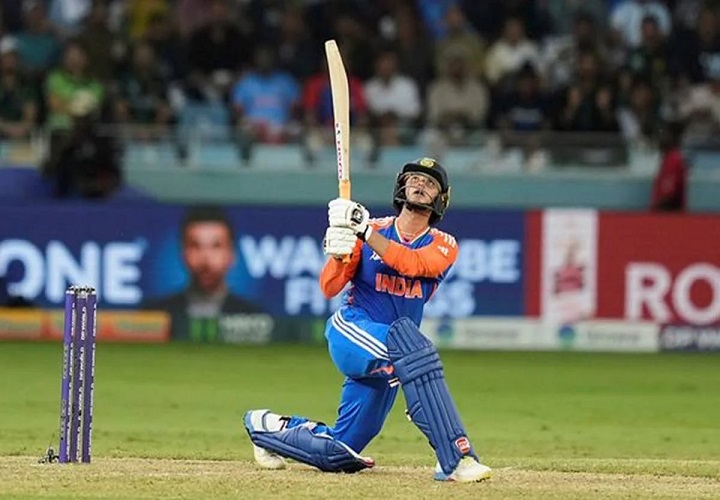 IND vs SA : भारत की बल्लेबाजी, अभिषेक–सैमसन ने चौके-छक्कों से की धमाकेदार ओपनिंग...