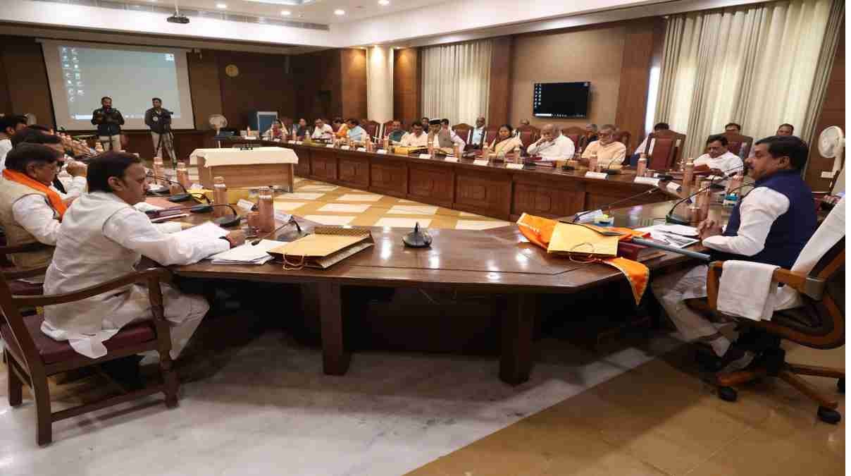 CABINET MEETING 2026:  मोहन कैबिनेट की बैठक हुई संपन्न, इन प्रस्तावों पर भी लगी मुहर, चैतन्य काश्यप ने दी जानकारी 