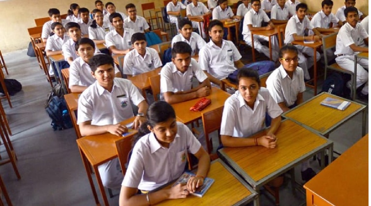 MP School Closed:  शीतलहर की चपेट में मप्र, बढ़ाई गई इन जिलों में स्कूलों की छुट्टी, अब इस तारीख के बाद लगेंगी क्लासेस 