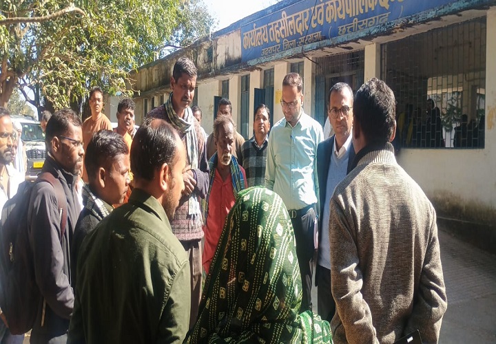 धान खरीदी केंद्रों और स्कूल का निरीक्षण, कलेक्टर अजीत बसंत ने दिए सख्त निर्देश