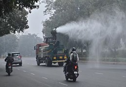 दिल्ली-एनसीआर की हवा में सुधार: GRAP-4 की पाबंदियां हटीं, GRAP-3 लागू