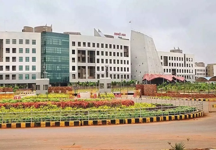 धान खरीदी में लापरवाही पर सख्त कार्रवाई, खाद्य अधिकारी निलंबित