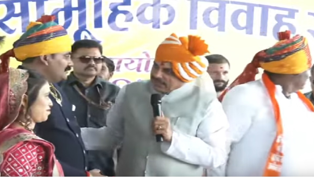 MP NEWS : जबलपुर सामूहिक विवाह कार्यक्रम में CM मोहन और जेपी नड्डा हुए शामिल, 121 जोड़ों को दिया आशीर्वाद 