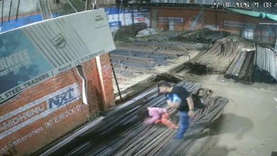 satna news : बड़ी खबर ! सतना में भाजपा नेता ने युवती को बेरहमी से पीटा, जड़े एक के बाद एक थप्पड़, वीडियो वायरल 