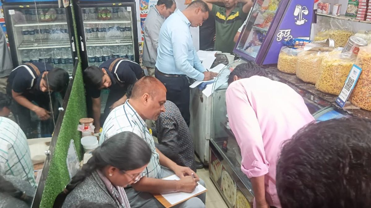 Chhindwara news : गाजर का हलवा खाने से 11 लोगों की बिगड़ी तबीयत, 6 लोगों की हालत गंभीर 