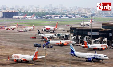 Server Down से दिल्ली–मुंबई उड़ानें प्रभावित, यात्रियों को झेलनी पड़ी भारी परेशानी...