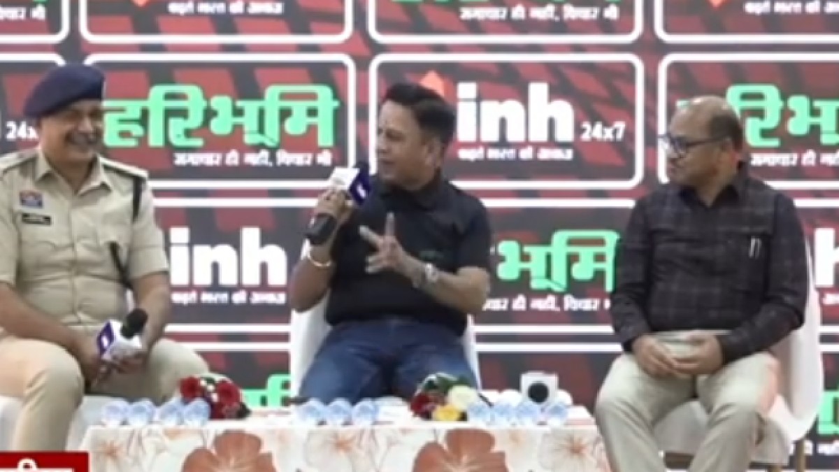 Gariyaband Samwad 2026 : नक्सल और विकास पर Dr. हिमांशु द्विवेदी की खुली चर्चा, SP - कलेक्टर ने हर पहलू में डाला प्रकाश 