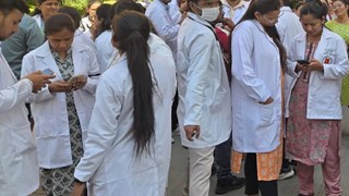 MP में बढ़ी मरीजों की परेशानी, हड़ताल पर गए 8 हजार डॉक्टर्स, स्वास्थ्य मंत्री ने कहा - जल्द समस्या का समाधान होगा 