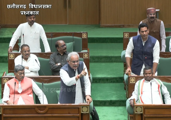 छत्तीसगढ़ विधानसभा में गरमाया माहौल: अवैध प्लाटिंग, मनरेगा और विधेयकों पर तीखी बहस, विपक्ष का वॉकआउट