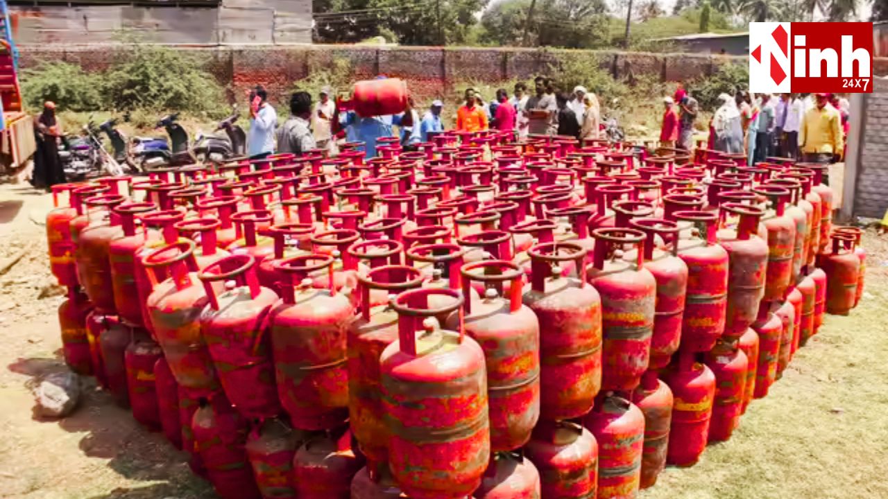 दिल्ली में LPG गैस जमाखोरों पर बड़ा एक्शन: मुंडका से बवाना तक छापेमारी, सैकड़ों सिलेंडर जब्त...
