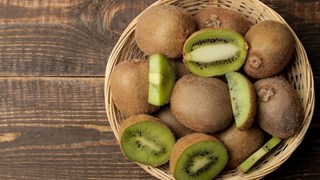 Benefits Of Kiwi: पोषण से भरपूर है कीवी, सेहत को रखे स्वस्थ, बीमारियों को भगाएं  दूर  