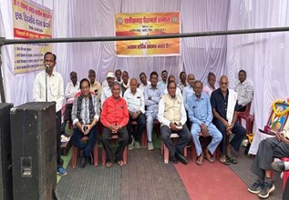 पेंशनर्स का एक दिवसीय धरना, पांच सूत्रीय मांगों को लेकर मुख्यमंत्री के नाम तहसीलदार को सौंपा ज्ञापन