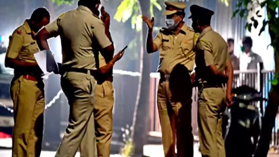 Sarkari Naukri 2026:  पुलिस विभाग में नौकरी का शानदार मौका, 993 पदों पर की जाएगी भर्ती, अंतिम तिथि कल 