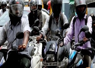 शहर में हेलमेट को लेकर सख्ती बढ़ी: बिना हेलमेट दोपहिया चलाने वालों पर ताबड़तोड़ चालान