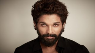 Allu Arjun Birthday :  44 साल के हुए एक्टर अल्लू अर्जुन, इस खास तरीके से मनाया जन्मदिन, चिरंजीवी - राम चरण से है खास रिश्ता 