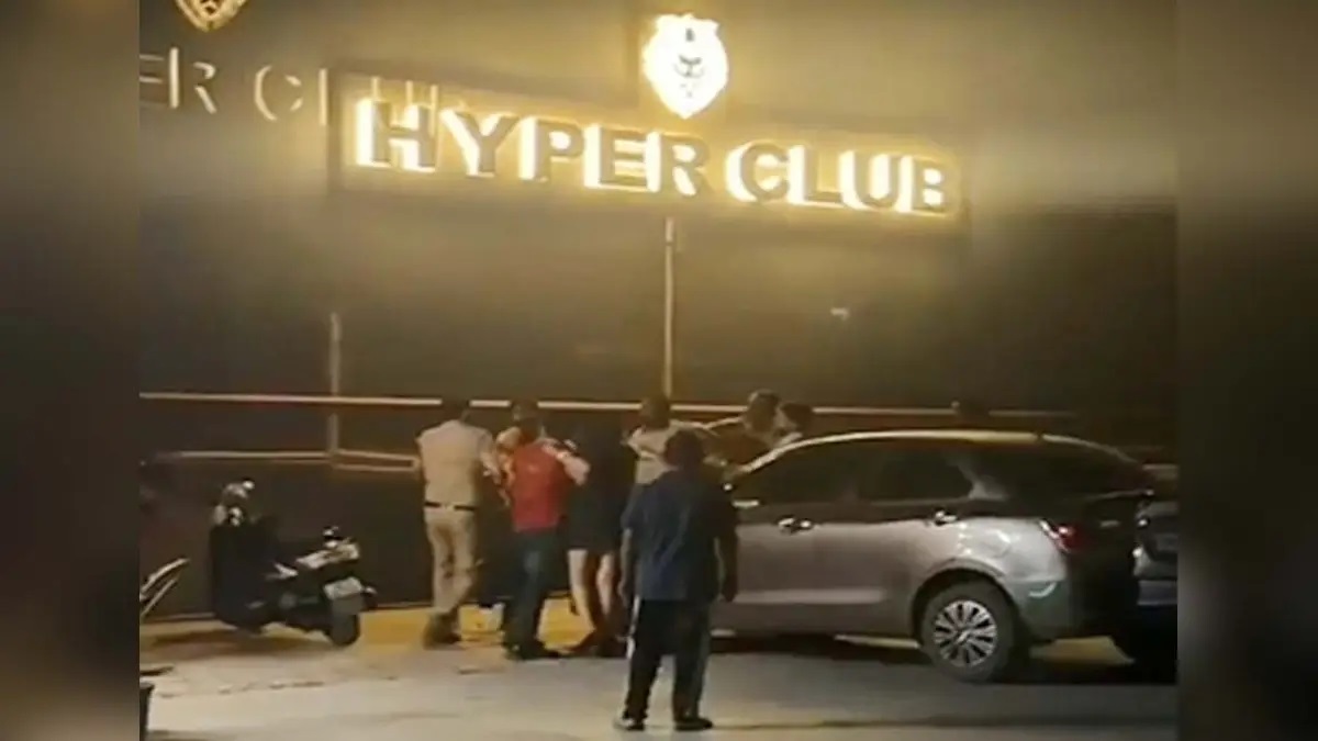 VIP रोड क्लब में देर रात बवाल: ‘हाय’ से शुरू हुआ विवाद मारपीट में बदला