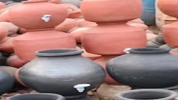 लाल और काले मटके में जानें क्या होता है फर्क, गर्मी में कौन रखता है पानी को ज्यादा ठंडा?