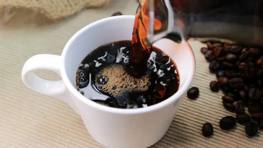 Black Coffee Side Effects: ब्लैक कॉफी कर सकती है आपको बीमार, सेवन करने से पहले जान ले ये जरूरी बात  