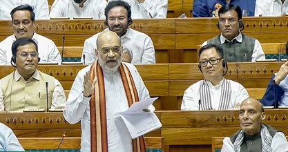 महिला आरक्षण पर नया मोड़: संसद में 3 संशोधन बिल पेश, 2029 से लागू करने की तैयारी