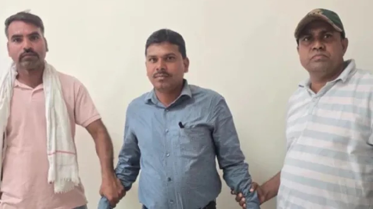 RATLAM NEWS : पटवारी पर गिरी लोकायुक्त की गाज, 20 हजार की रिश्वत लेते हुआ गिरफ्तार, यह है वजह 