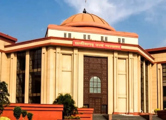 छत्तीसगढ़ में कर्मचारियों को बड़ी राहत, बिलासपुर हाईकोर्ट ने बर्खास्तगी को बताया अवैध