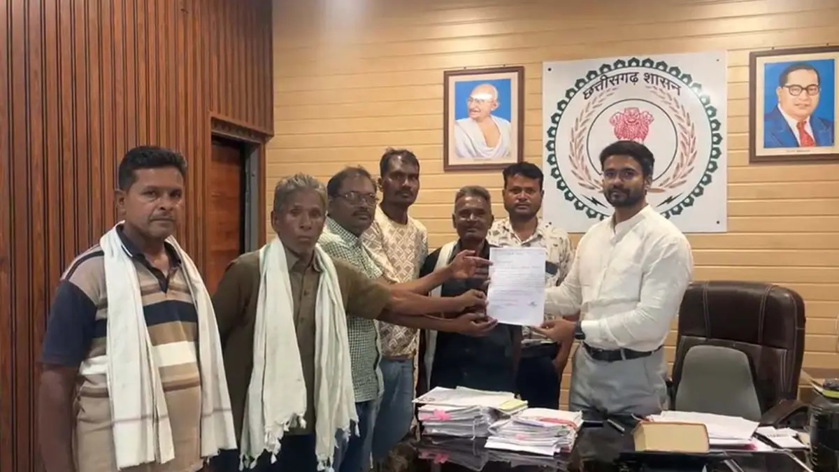 डोंगरगढ़ के गांव में अनोखी पहल: अवैध शराब से तंग आकर सरकारी दुकान खोलने की मांग