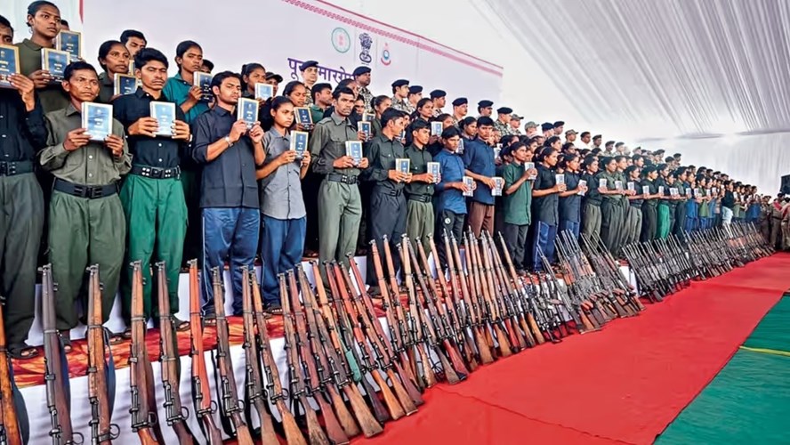 छत्तीसगढ़ नक्सली सरेंडर वेरिफिकेशन: आत्मसमर्पण करने वालों की होगी जांच, फर्जी मामलों पर लगेगी रोक
