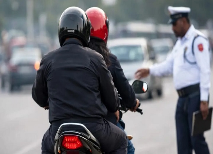 हाईवे पर दोपहिया सवारों के लिए नया नियम, चालक के साथ पीछे बैठने वाले को भी हेलमेट जरूरी