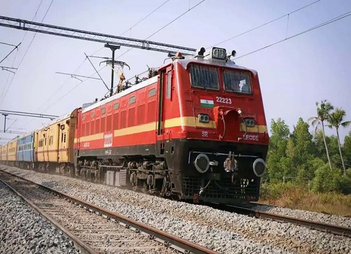 यात्रियों के लिए जरूरी खबर: 3 मई से इन ट्रेनों पर लगेगा ब्रेक