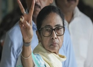 बंगाल में BJP आगे, ममता बनर्जी का आरोप—जहां हम जीत रहे, वहां धीमी हो रही काउंटिंग