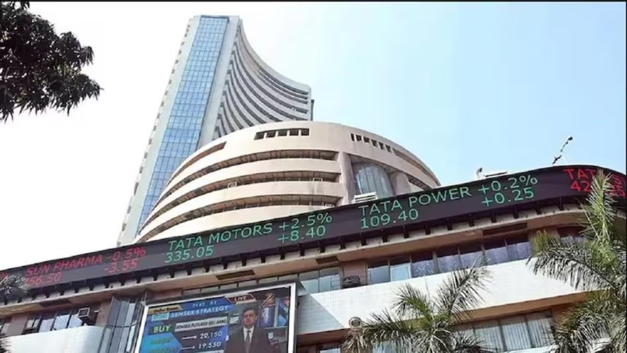 छत्तीसगढ़ में निवेश का बदलता ट्रेंड: महिलाएं अब शेयर बाजार की ओर बढ़ा रहीं कदम