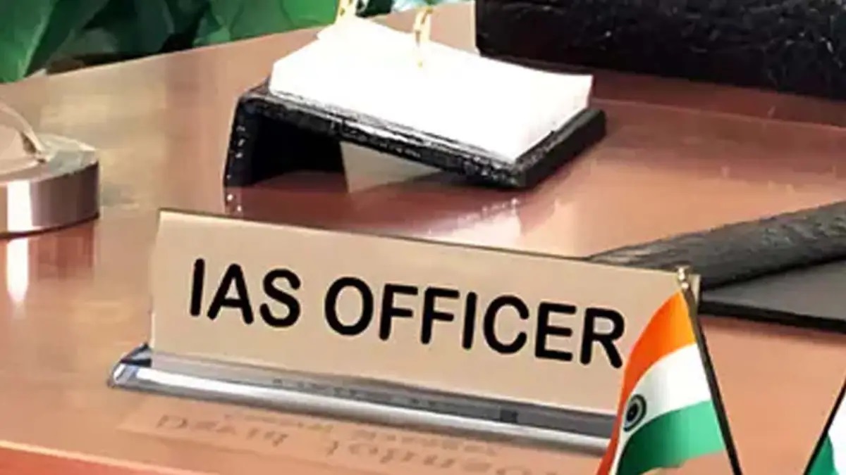 छत्तीसगढ़ में बड़ा प्रशासनिक बदलाव: 42 IAS अफसरों के विभाग बदले, कई अहम जिम्मेदारियां सौंपी गईं