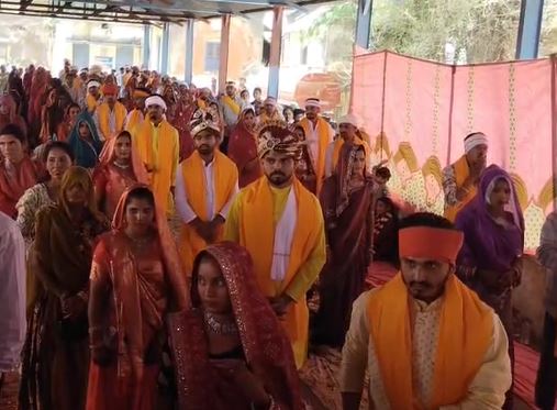Alirajpur news : आलीराजपुर में सामूहिक विवाह कार्यक्रम, 163 नवविवाहित जोड़े को नागर सिंह चौहान ने दिया आशीर्वाद 