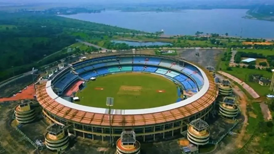 मेरिट छात्रों के साथ बदला फैसला: पहले 85 बच्चों को IPL दिखाने का आदेश, अब सिर्फ 10 छात्र ही जाएंगे