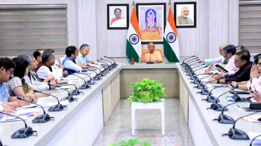 मुख्यमंत्री योगी का नया आदेश: अब आधा होगा सीएम और मंत्रियों का काफिला