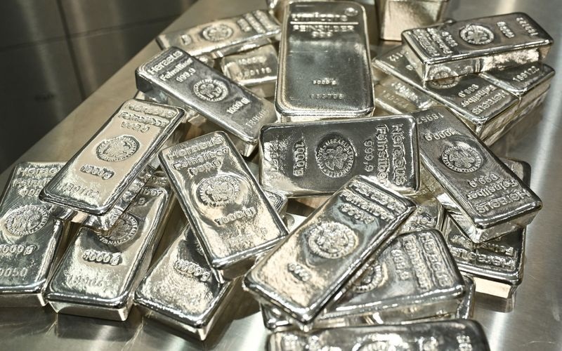 सरकार के फैसले से चमकी चांदी की किस्मत, निवेशकों की नजर अब बड़े मुनाफे पर