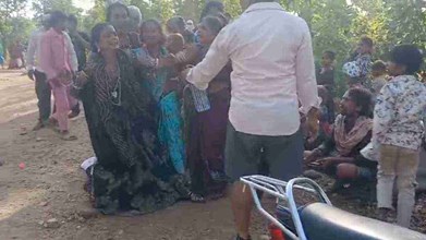 Betul news : बैतूल में बड़ा हादसा ! बारातियों से भरी पिकअप वाहन पलटी, 2 की मौत, 12 से ज्यादा घायल