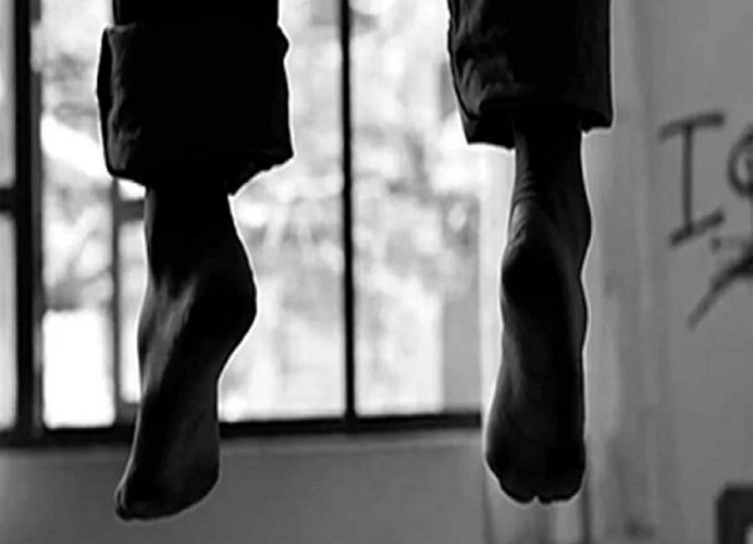 जेल से बाहर आते ही पूर्व कांग्रेस नेता की संदिग्ध मौत, फंदे पर लटका मिला शव