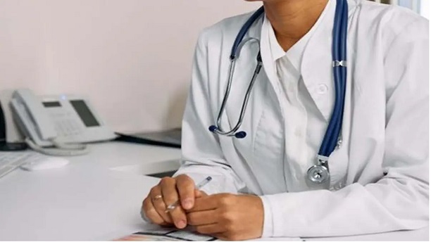 बाहरी डॉक्टरों को प्रैक्टिस की अनुमति पर बवाल, चिकित्सक संगठनों ने खोला मोर्चा 