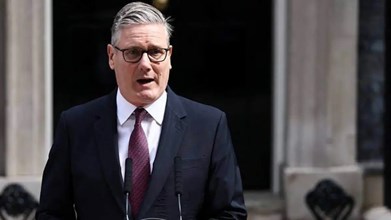 UK की राजनीति में बड़ा उलटफेर, प्रधानमंत्री कीर स्टार्मर ने दिया इस्तीफा