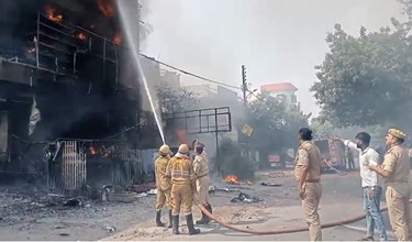 BREAKING NEWS : कोचिंग सेंटर में आग लगने से 14 छात्रों की मौत, PM मोदी ने जताया दुःख, मुआवजे का किया ऐलान