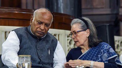 कांग्रेस में जल्द हो सकता है बड़ा फेरबदल, सोनिया गांधी ने बुलाई अहम बैठक