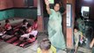 SHEOPUR NEWS : पढ़ाई करवाने की बात पर भड़की शिक्षिका, बच्चों को धक्के देकर निकाला बाहर, VIDEO वायरल 