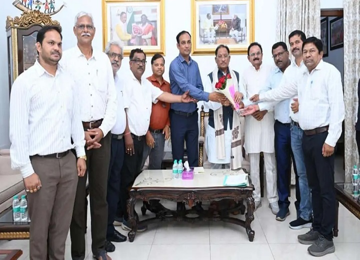 बिजली कर्मचारियों का सरकार को अल्टीमेटम, मांगें नहीं मानीं तो अगस्त से कामबंद