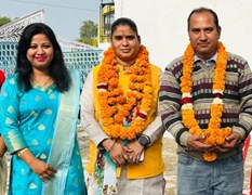 Bina MLA: विधायक की खास महिला पर भूमि पर कब्जा करने का प्रयास का आरोप, सौंपा ज्ञापन
