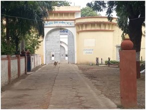 UJJAIN NEWS : उज्जैन सेंट्रल जेल में वर्दी में लगे ठुमके, 'आपके आ जाने से' गाने पर झूमे जेलकर्मी, VIDEO वायरल 