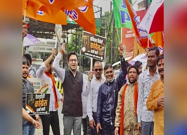 भाजपा का कांग्रेस कार्यालय घेराव, राहुल गांधी के प्रदर्शन पर किशोर देवांगन का हमला