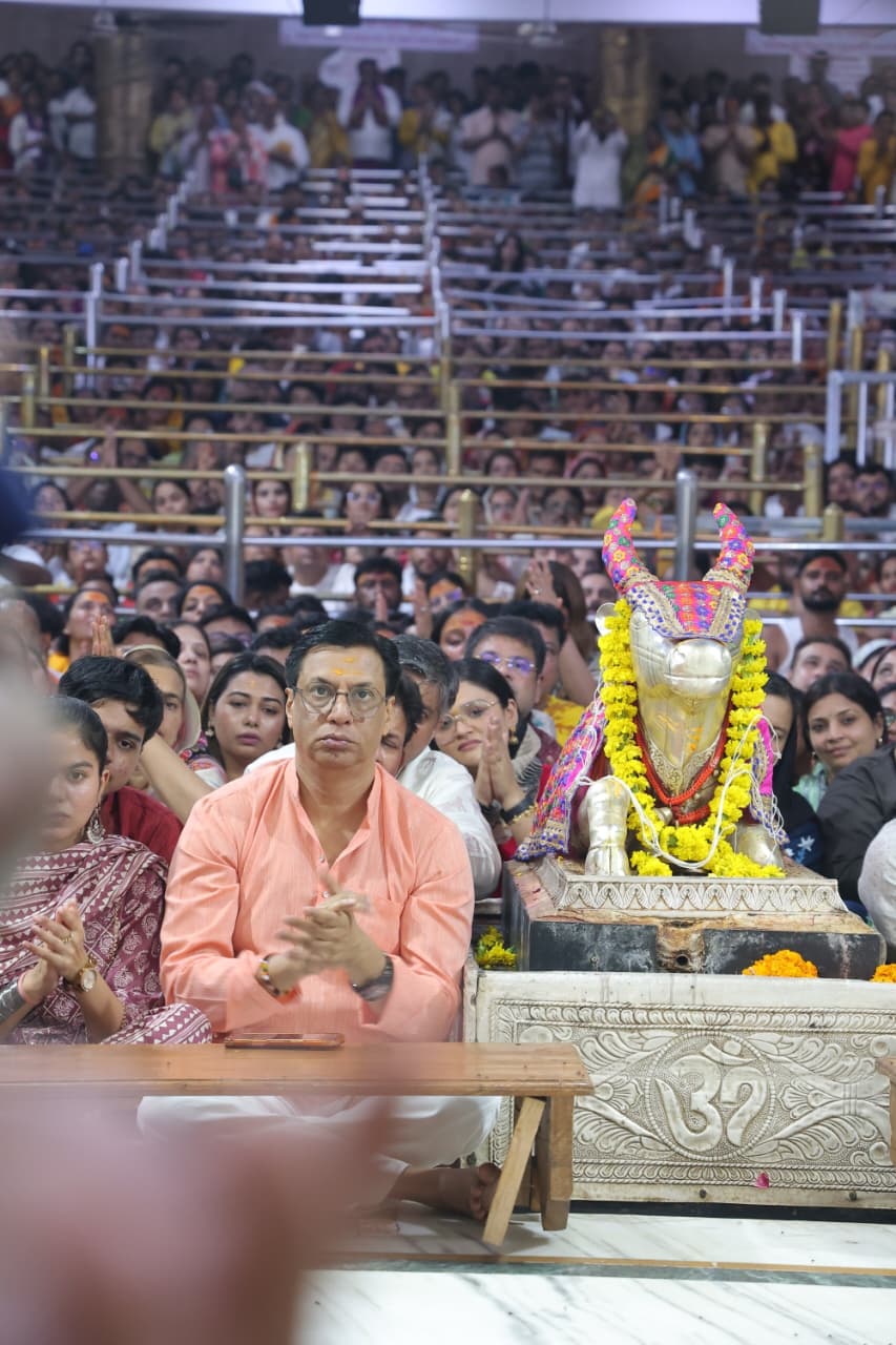 UJJAIN NEWS : बाबा महाकाल के दर पर पहुंचे फिल्म निर्माता मधुर भंडारकर, भस्म आरती में हुए शामिल, लिया आशीर्वाद 